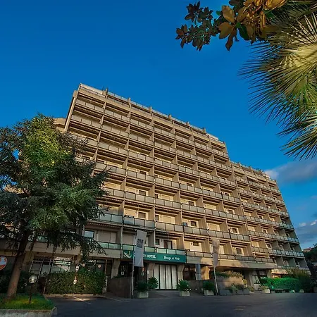 Hotel Quality Rouge Et Noir 4*