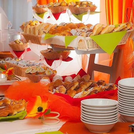 Quality Rouge Et Noir Roma