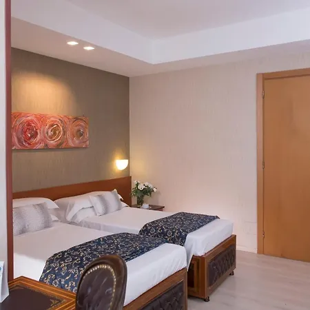 Hotel Quality Rouge Et Noir 4*