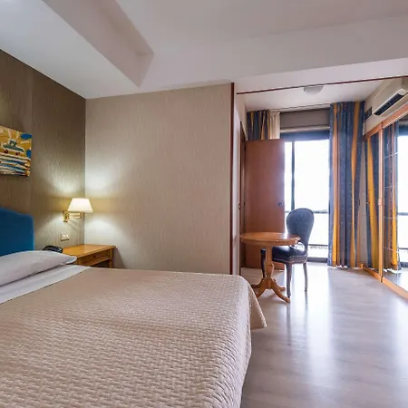 Quality Rouge Et Noir Szálloda