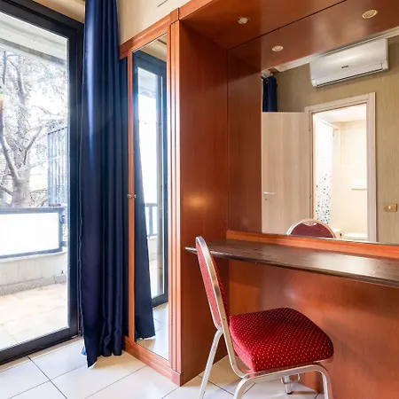 Szálloda Quality Rouge Et Noir 4*