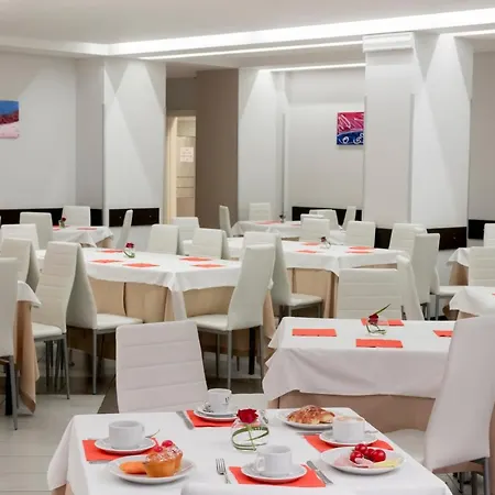 Quality Rouge Et Noir Róma