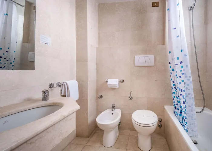 Quality Rouge Et Noir 4*