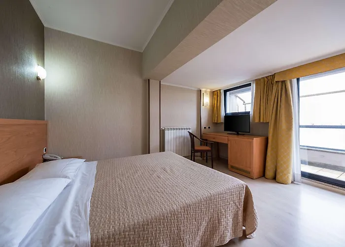 Quality Rouge Et Noir Szálloda 4*