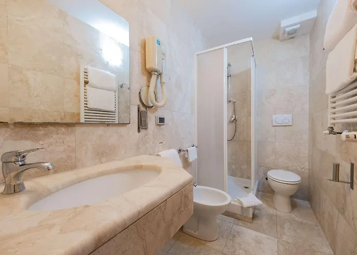 Quality Rouge Et Noir Szálloda Róma