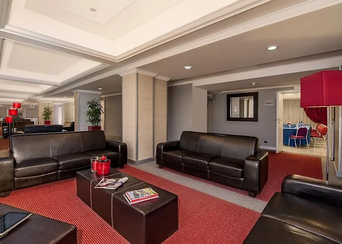 Quality Rouge Et Noir Szálloda 4*