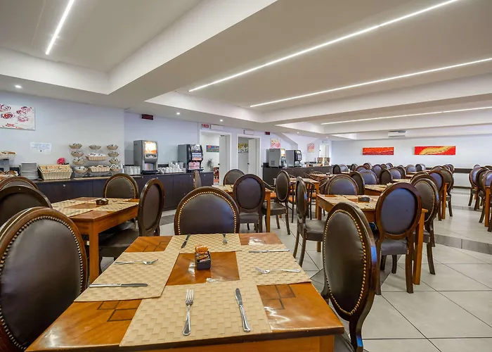 Quality Rouge Et Noir 4* Róma