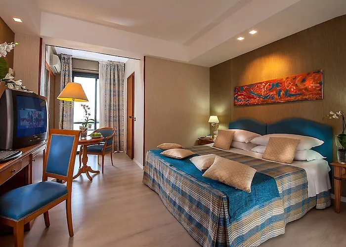 Quality Rouge Et Noir Szálloda 4*