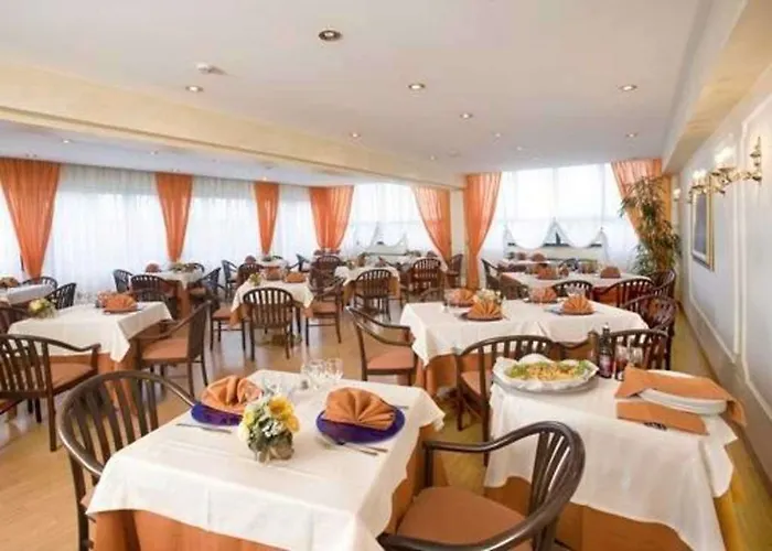 Quality Rouge Et Noir Szálloda