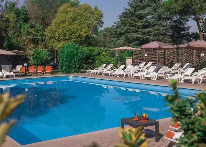 Quality Rouge Et Noir 4* Róma