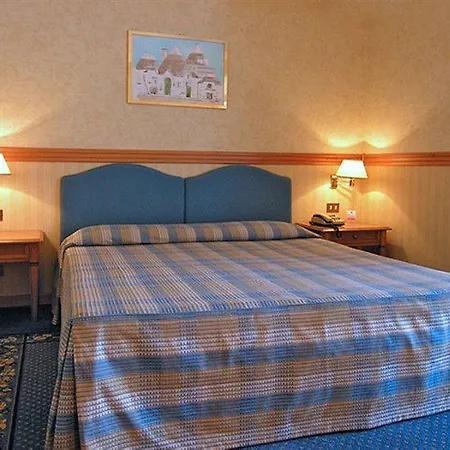 Quality Rouge Et Noir Hotel